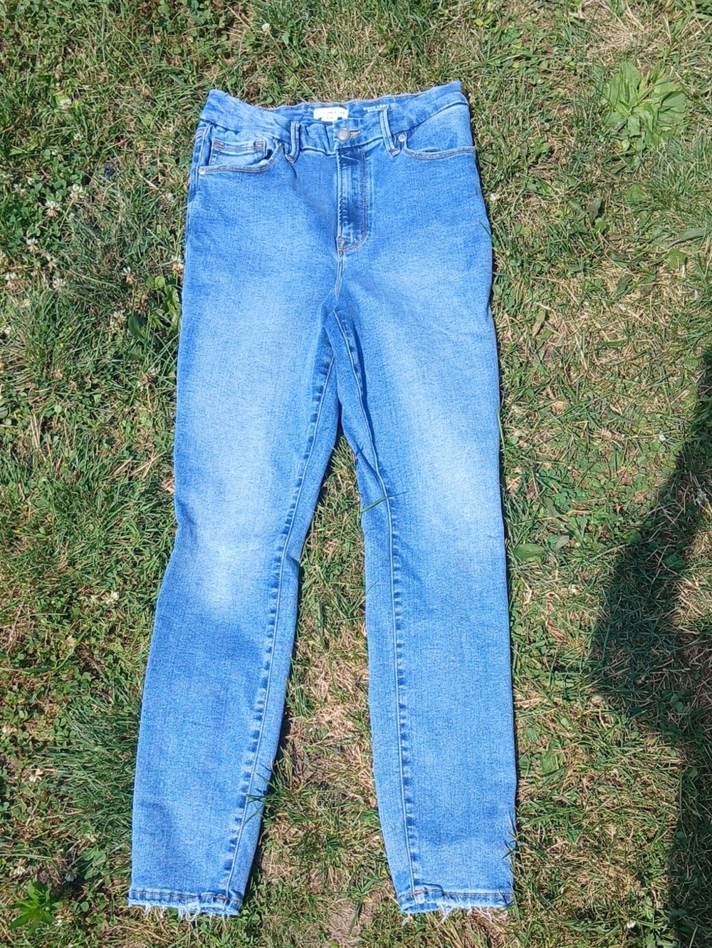 Good American Good Legs Mid Rise Light Blue Skinny Jeans - Women